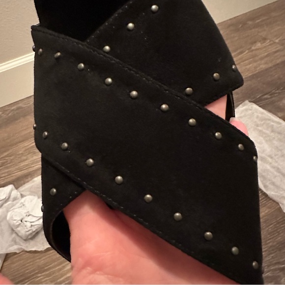 Chase + Chloe Butter soft suede Mule - Picture 9 of 11